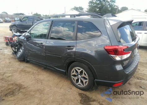 2021 Subaru Forester Premium z USA, uszkodzony, nr VIN JF2SKAFC1MH437721